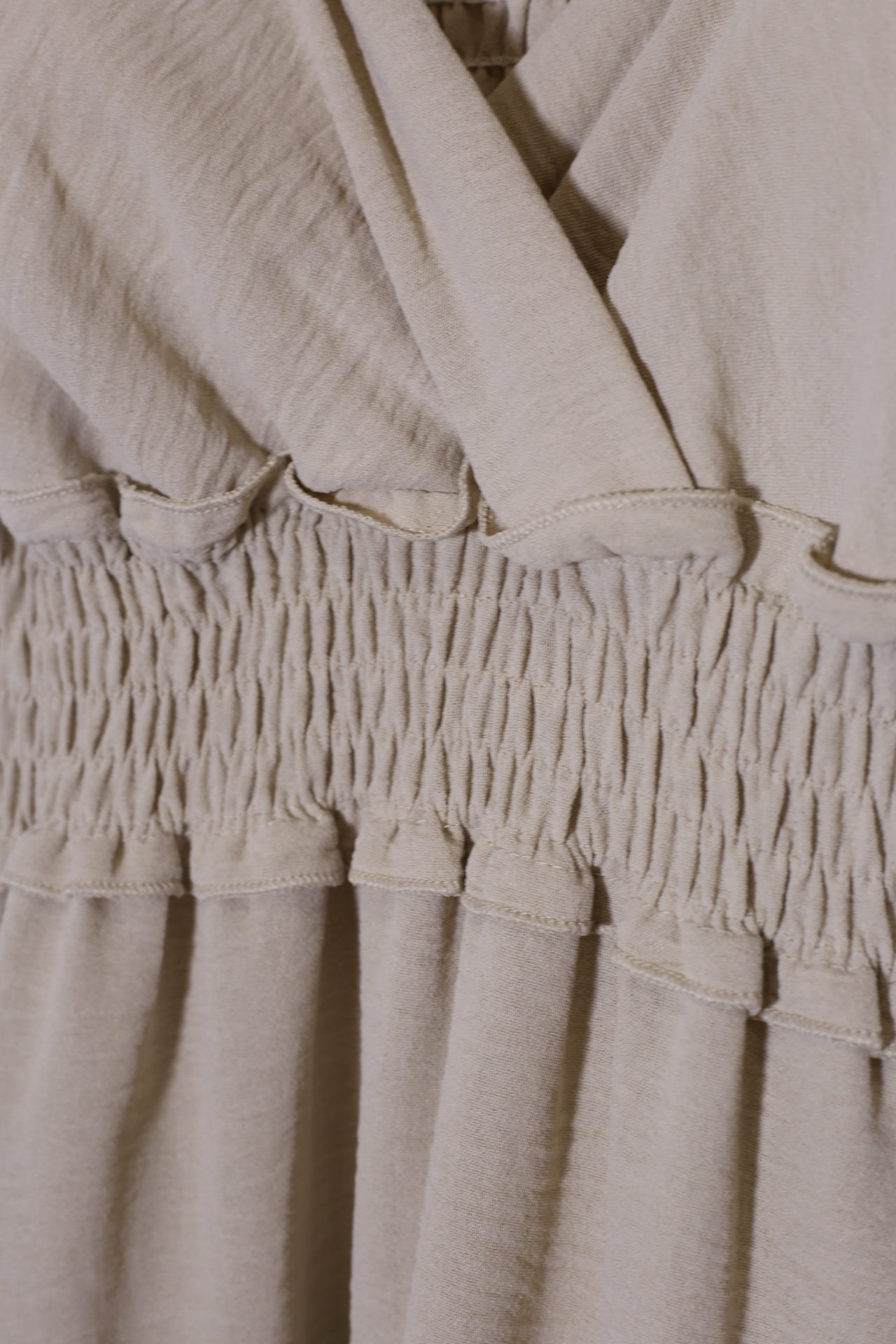 Vestido corto fruncido