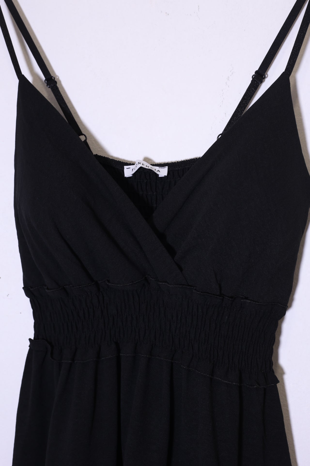 Vestido corto fruncido