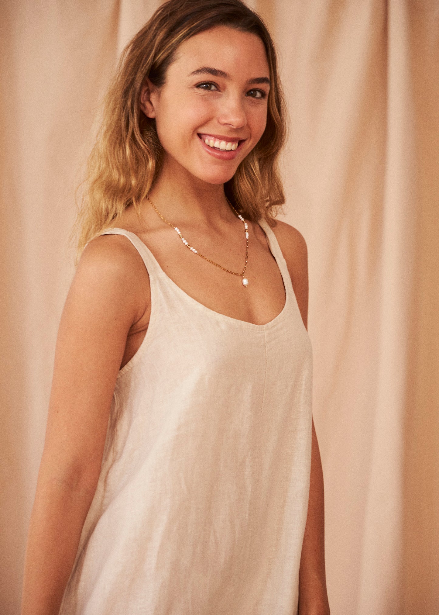 Short linen jumpsuit