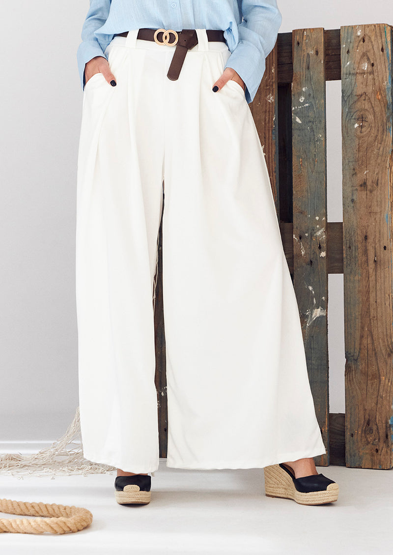 Flowy pleated trousers