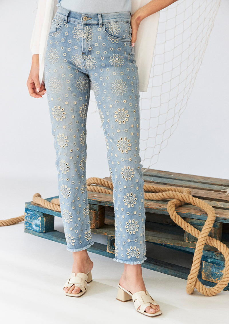 Embroidered cropped jeans
